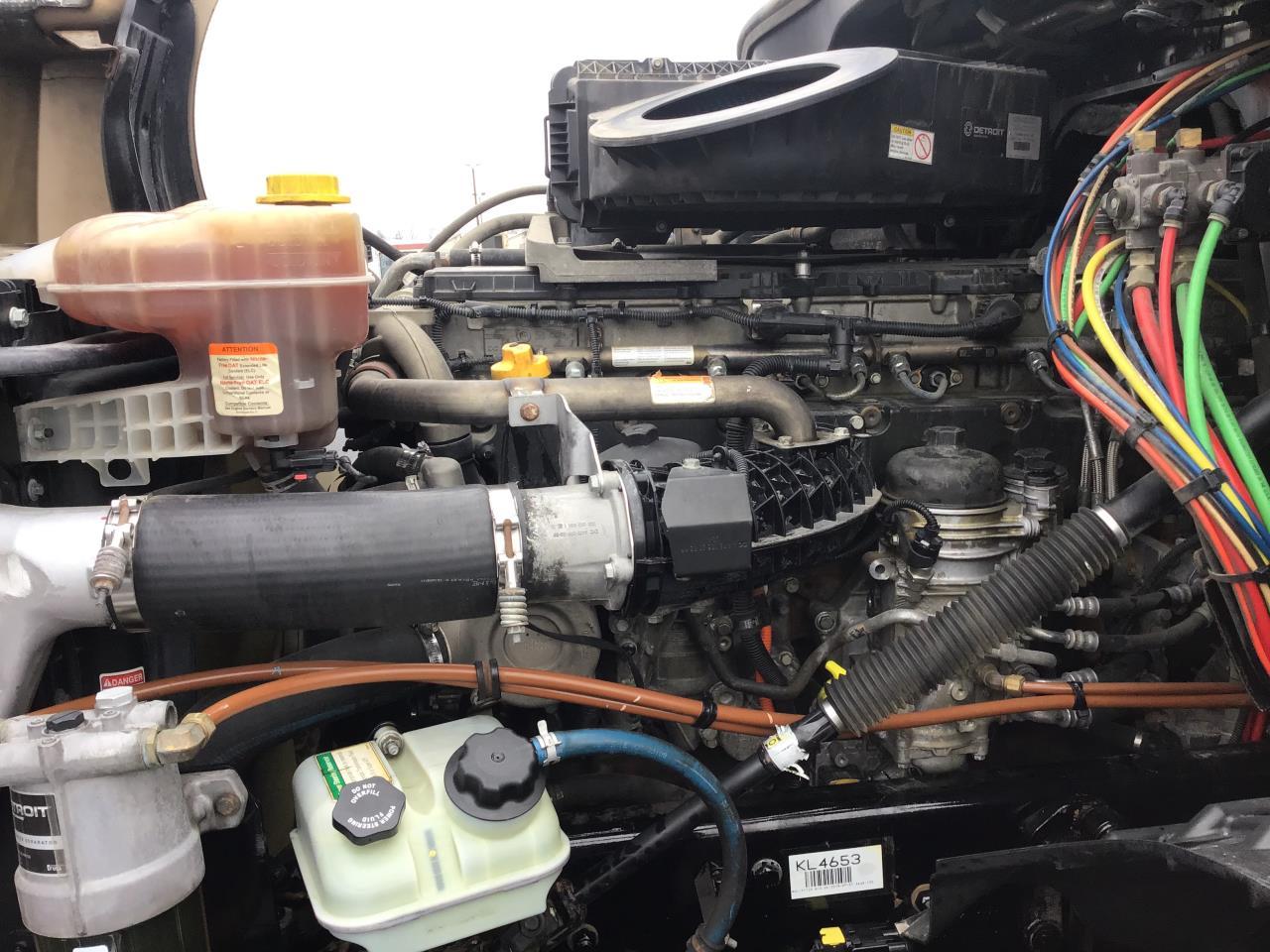 2019 Freightliner Cascadia in Spokane, WA — photo 11