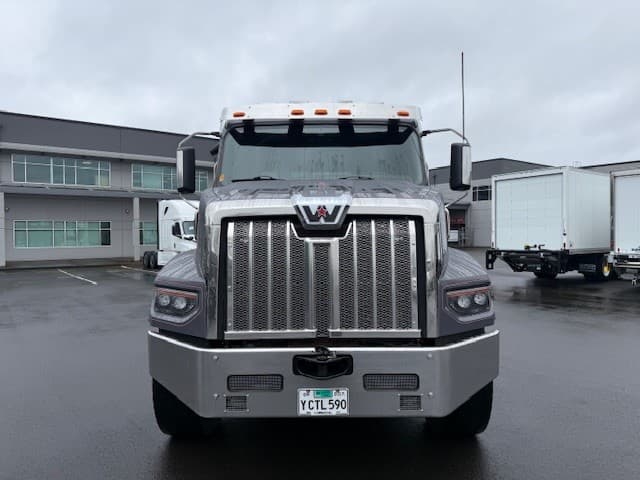 2023 Western Star 49X in Pacific, WA — photo 2