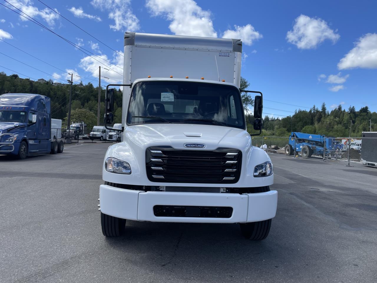 2024 Freightliner eM2 in Pacific, WA — photo 2