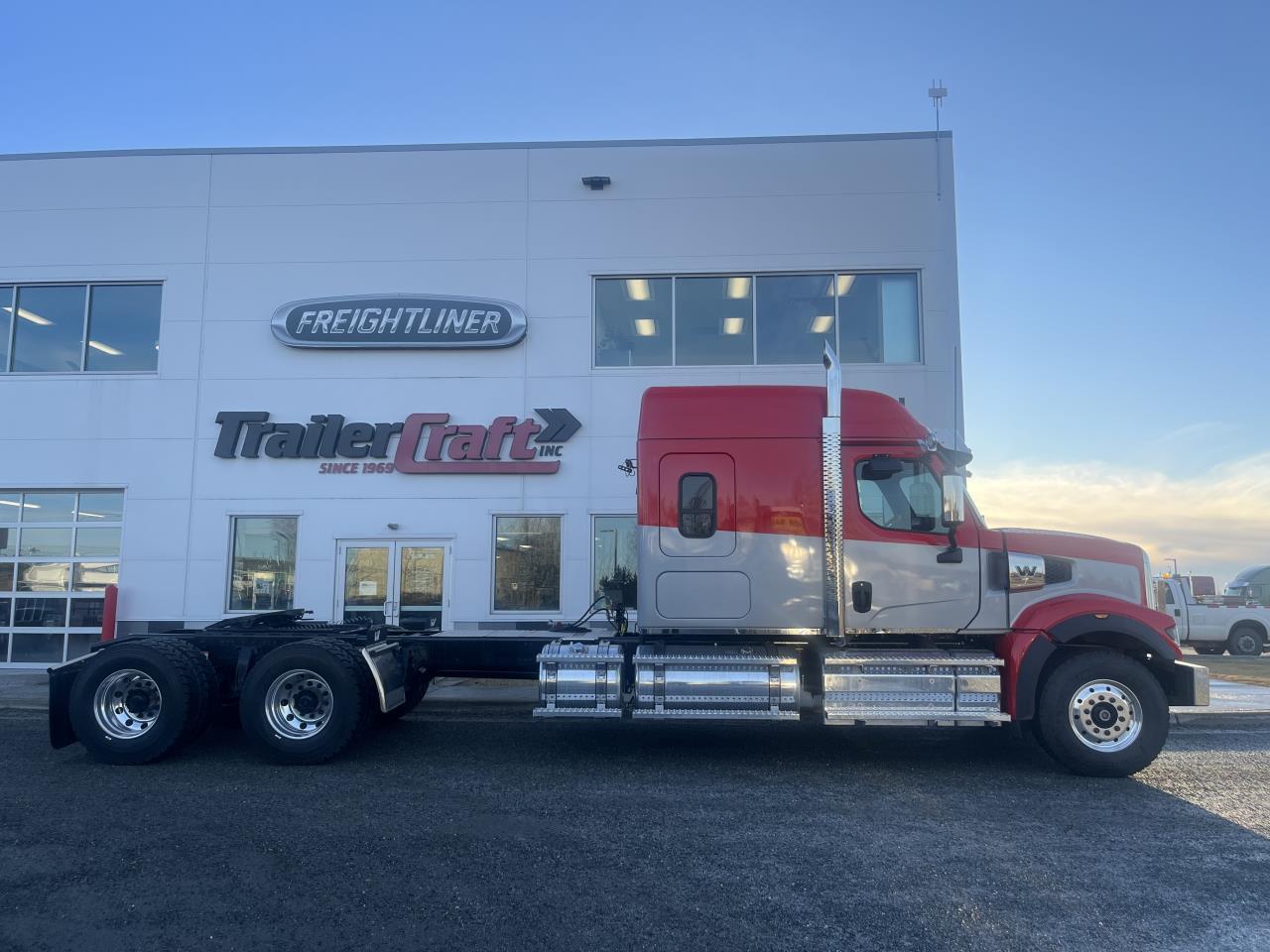 2025 Western Star 49X in Fairbanks, AK — photo 2