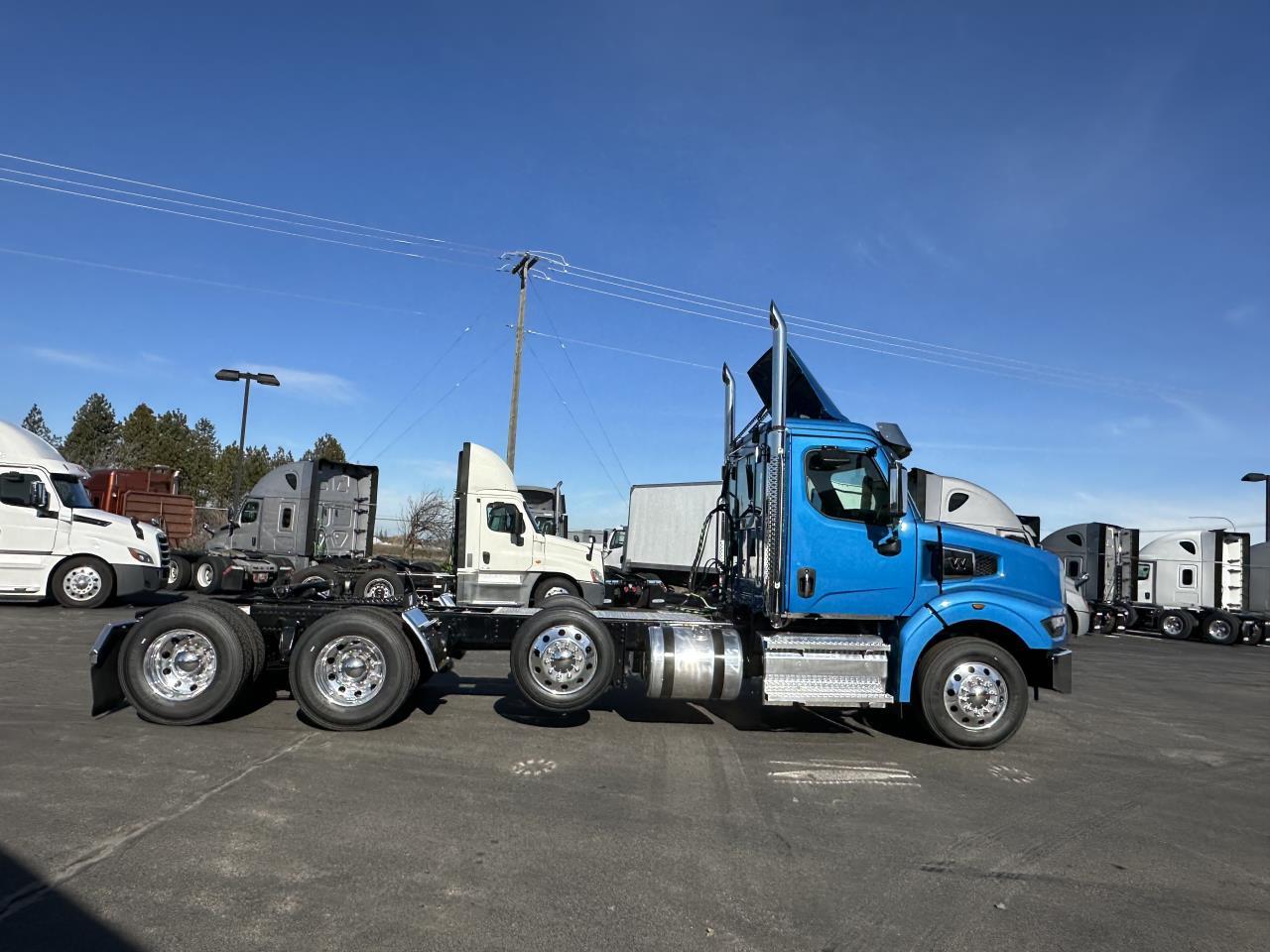 2025 Western Star 49X in Ridgefield, WA — photo 6