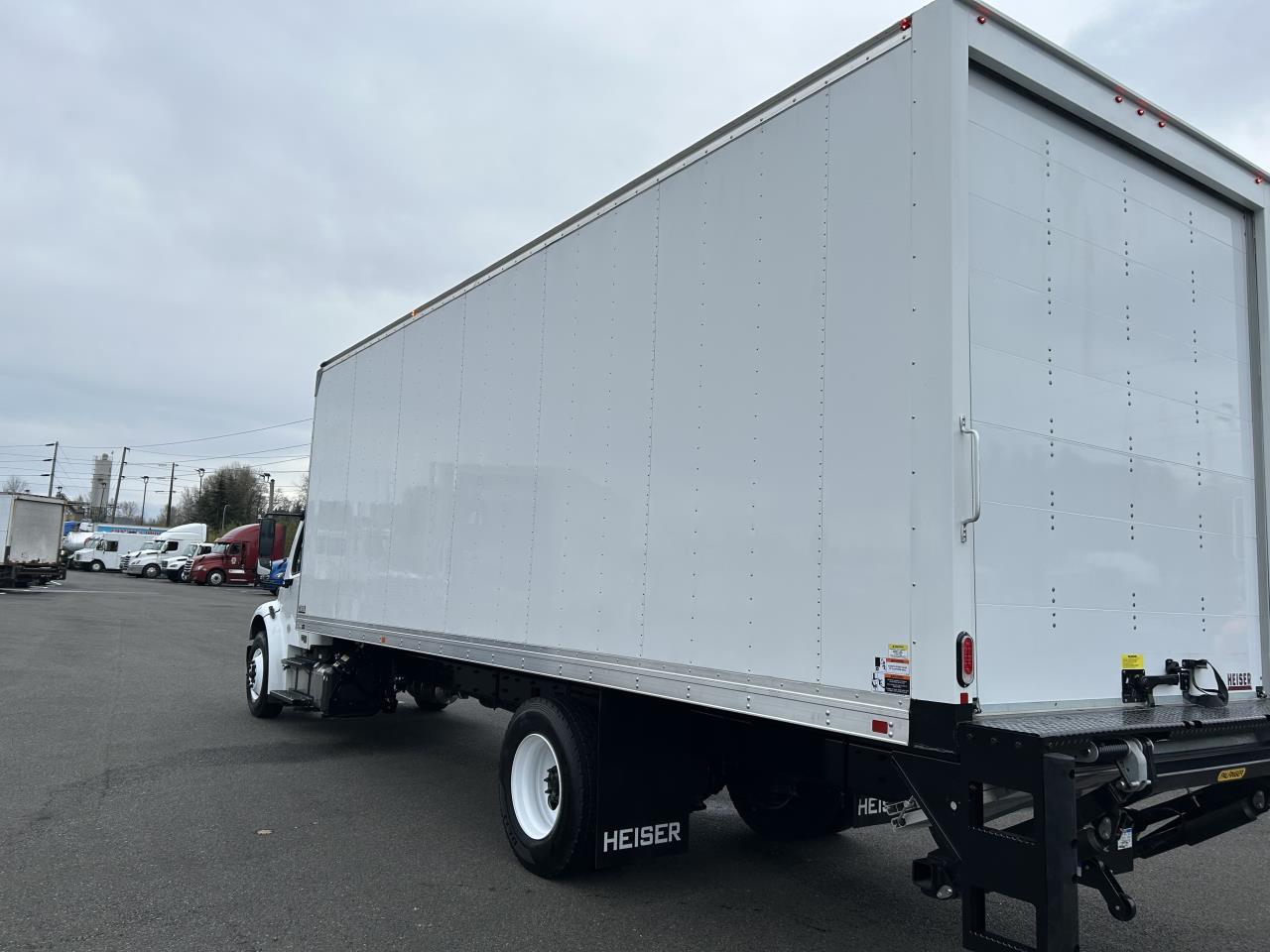 2025 Freightliner M2 106 in Pacific, WA — photo 2