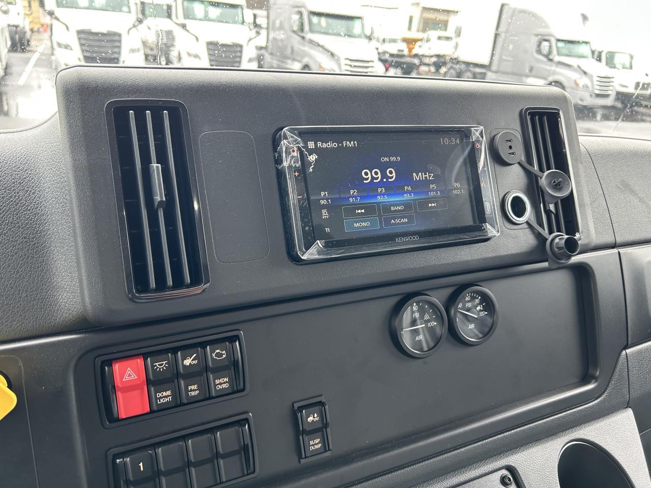 2025 Freightliner M2 106 in Albany, OR — photo 8