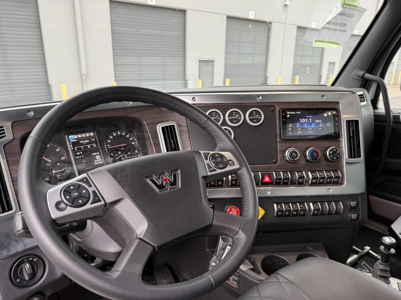 2025 Western Star 47X in Coburg, OR — photo 10