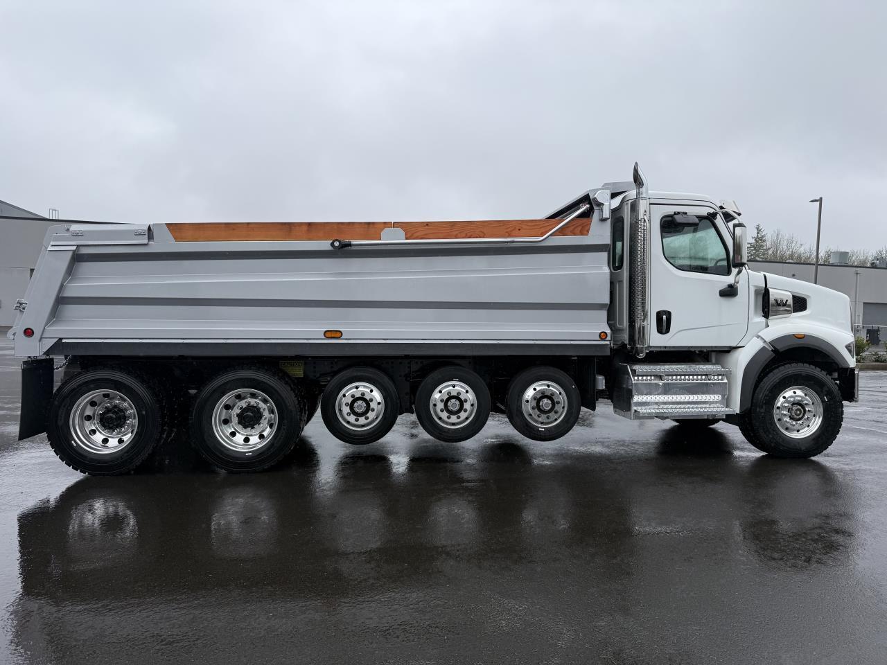 2025 Western Star 49X in Ridgefield, WA — photo 8