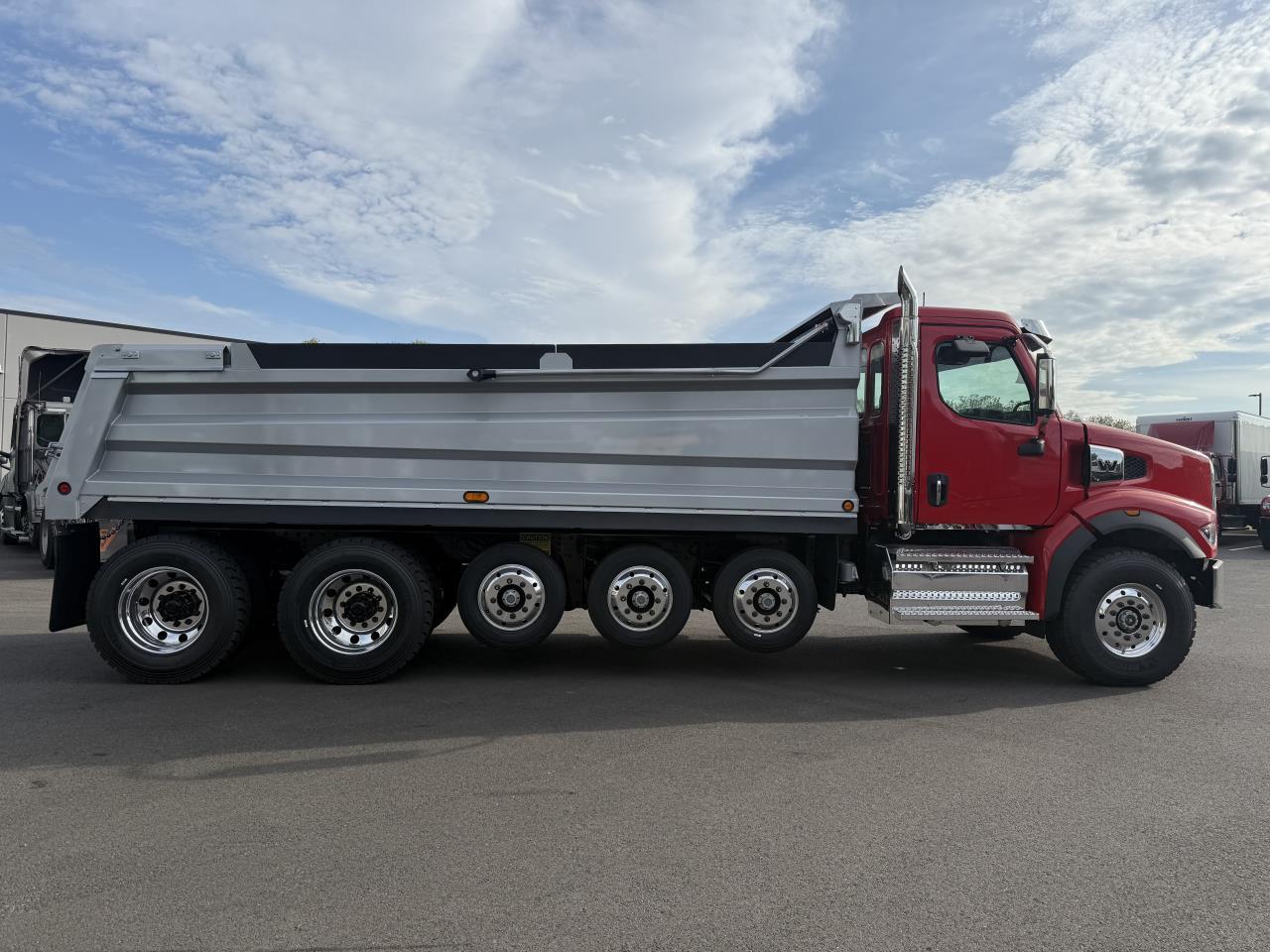 2025 Western Star 49X in Coburg, OR — photo 7