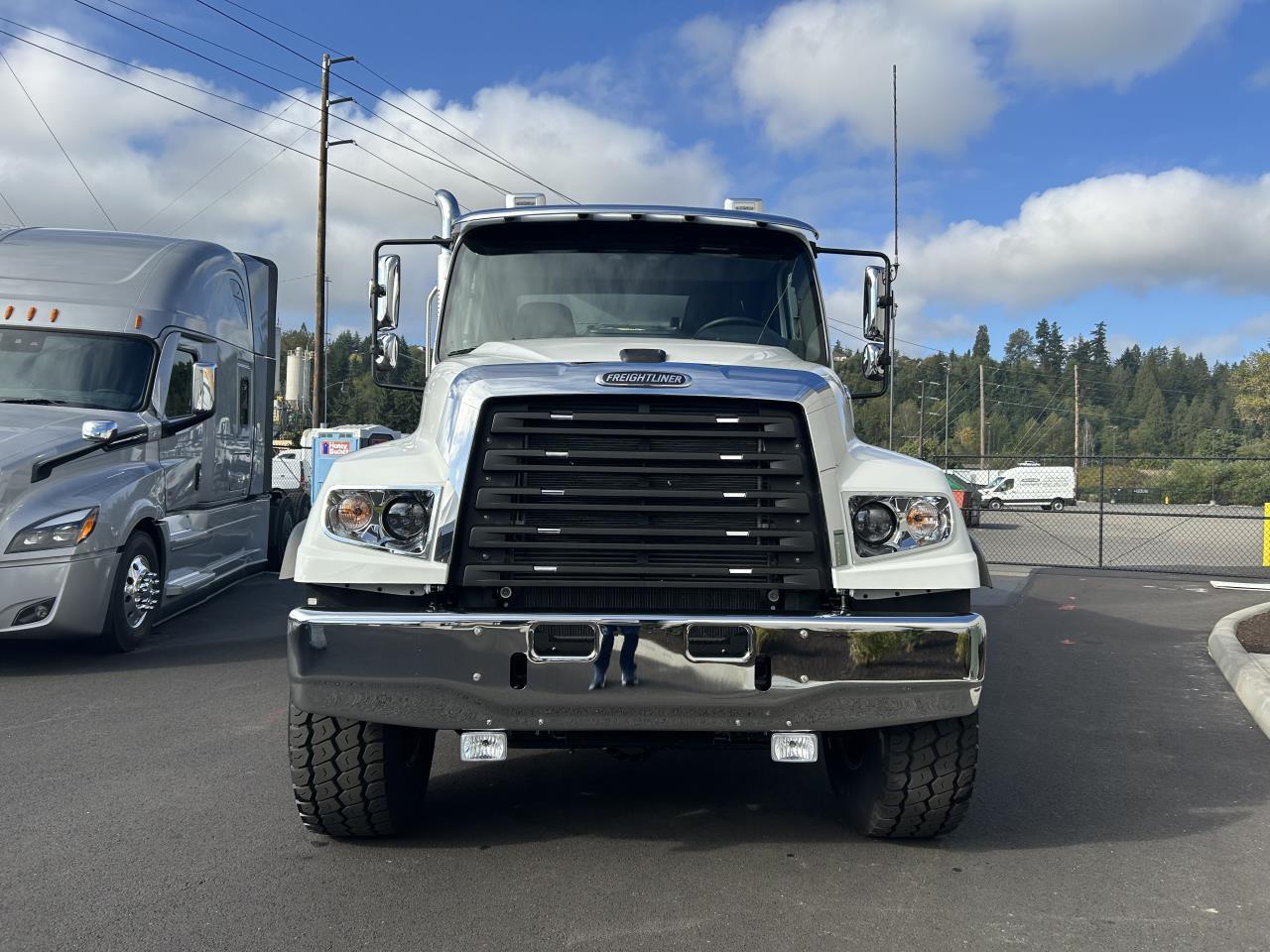 2026 Freightliner 114SD in Olympia, WA — photo 2