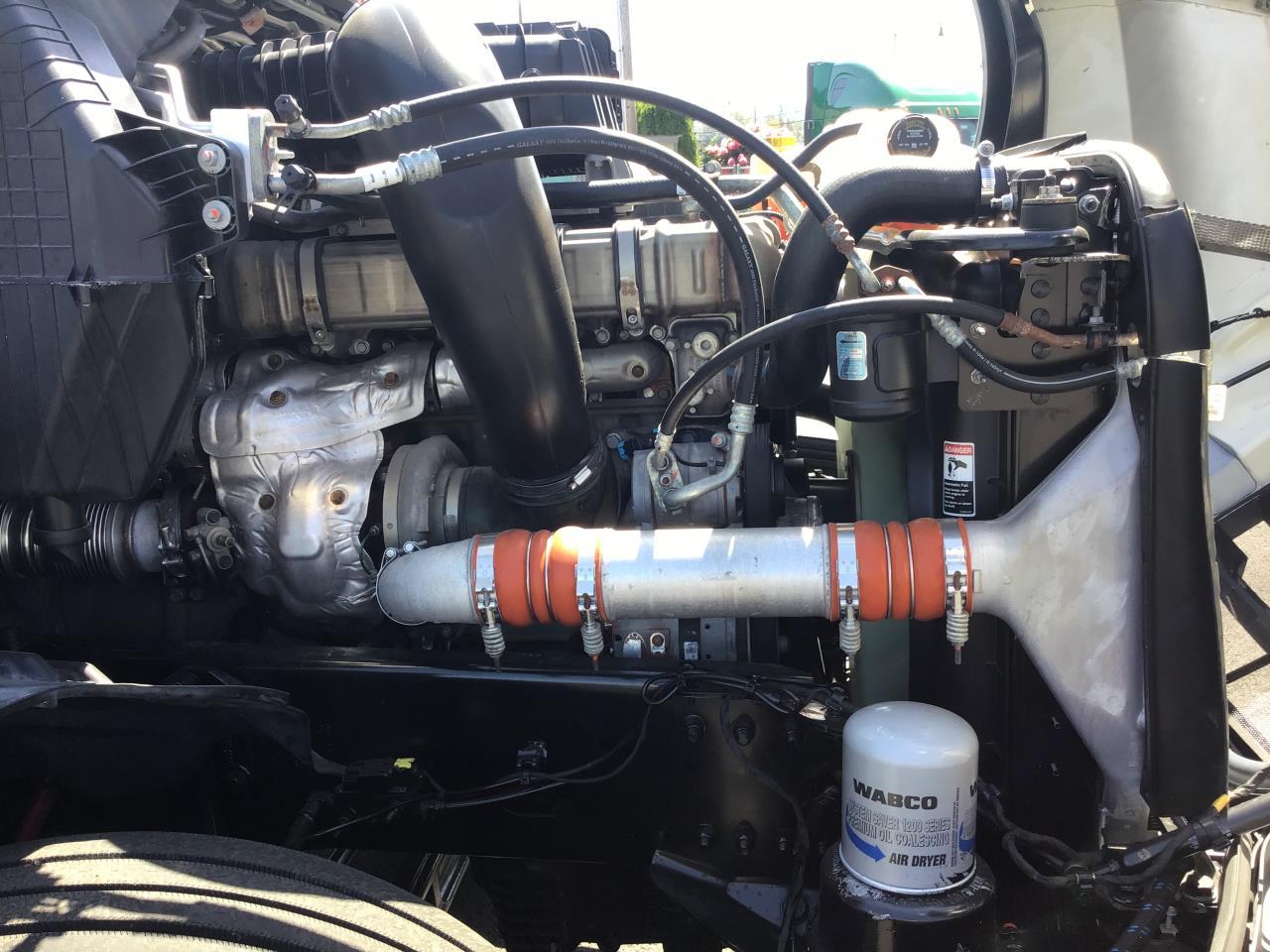 2021 Freightliner Cascadia in Pacific, WA — photo 12