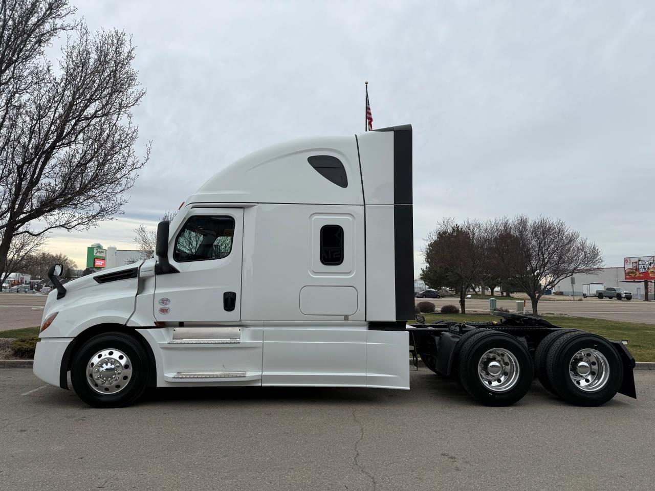 2027 Freightliner Cascadia in Nampa, ID — photo 2