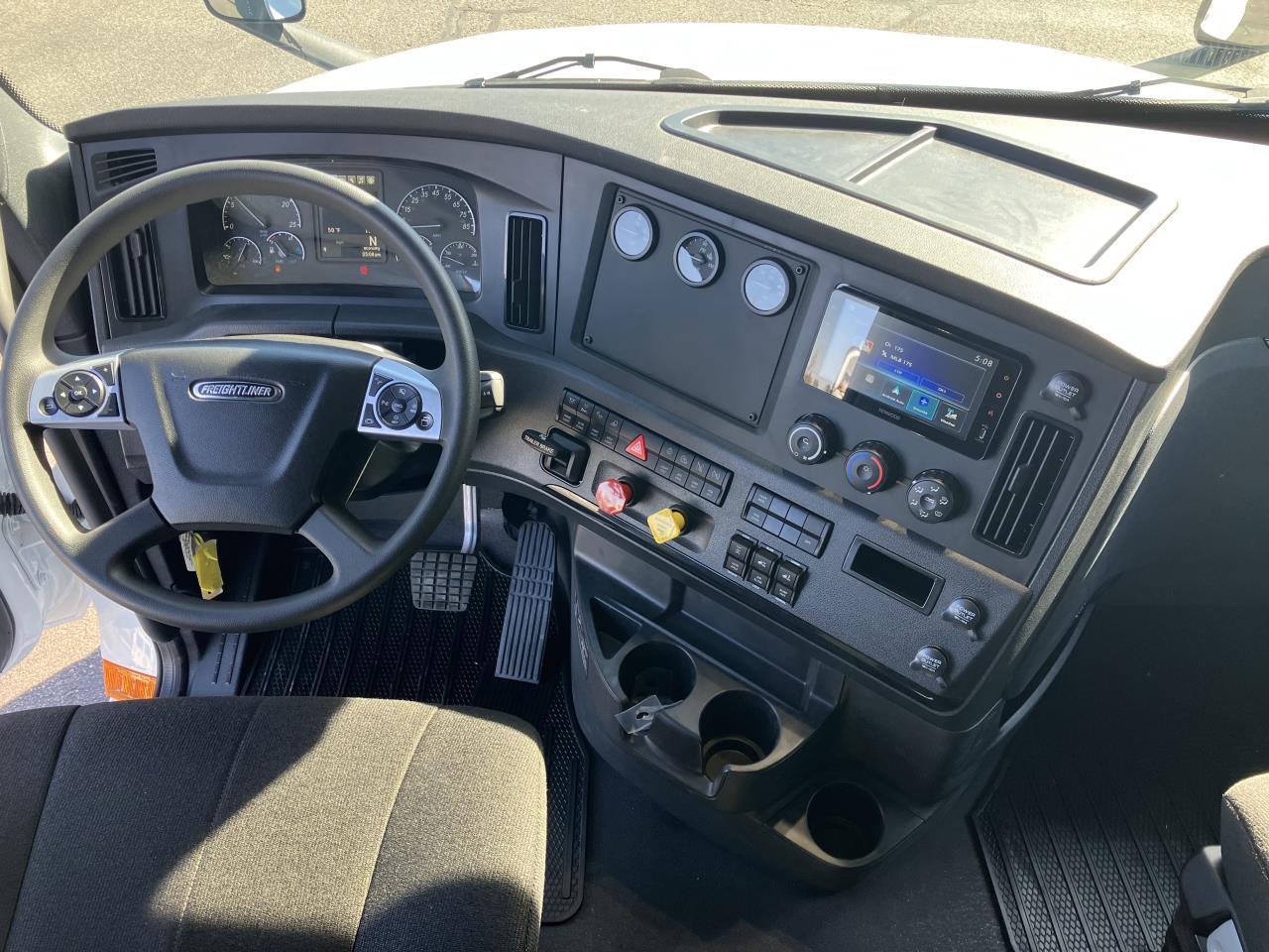 2027 Freightliner Cascadia in Spokane, WA — photo 9
