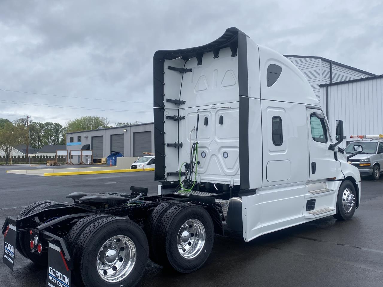 2027 Freightliner Cascadia in Albany, OR — photo 6