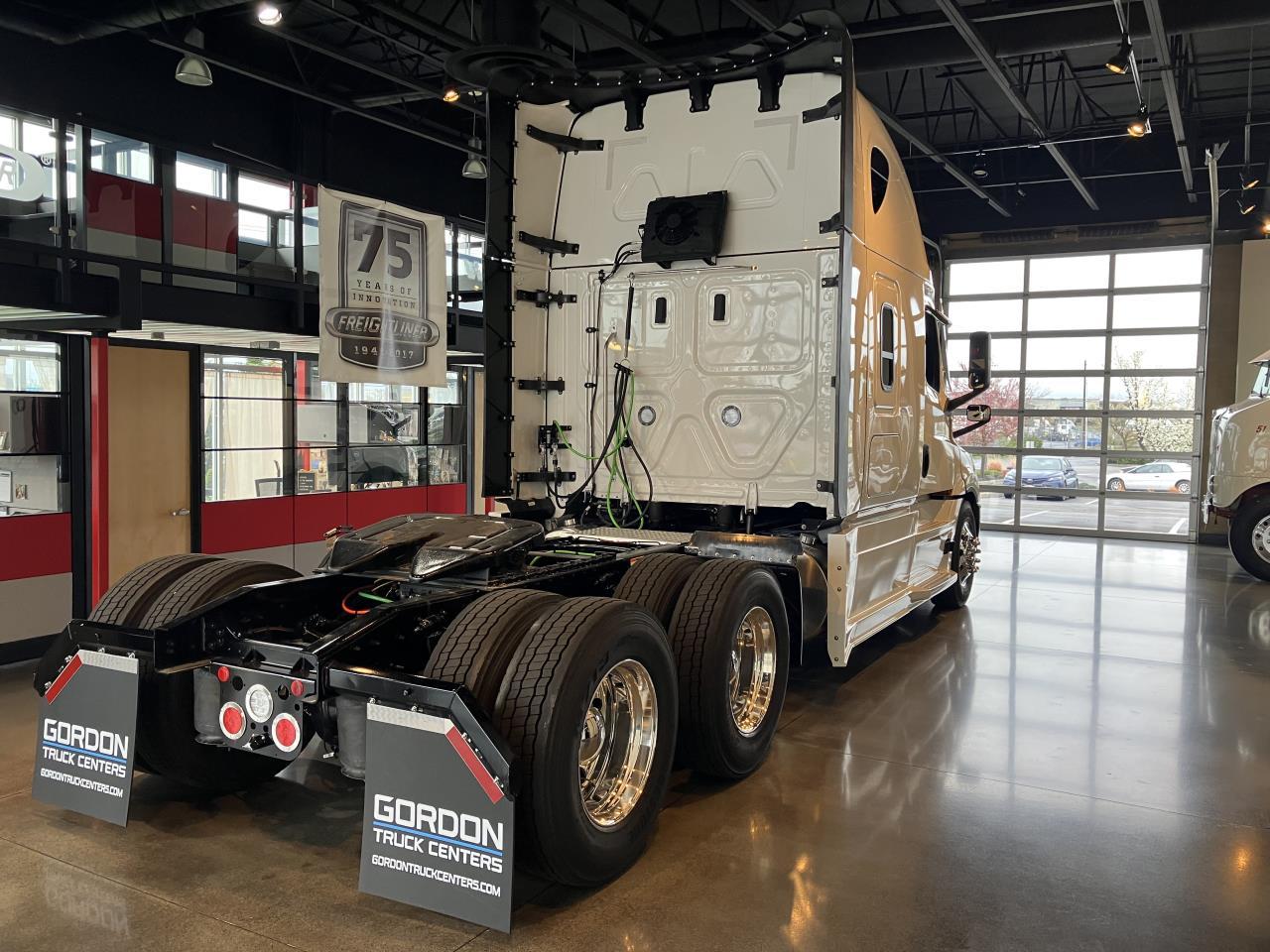 2027 Freightliner in Albany, OR — photo 4