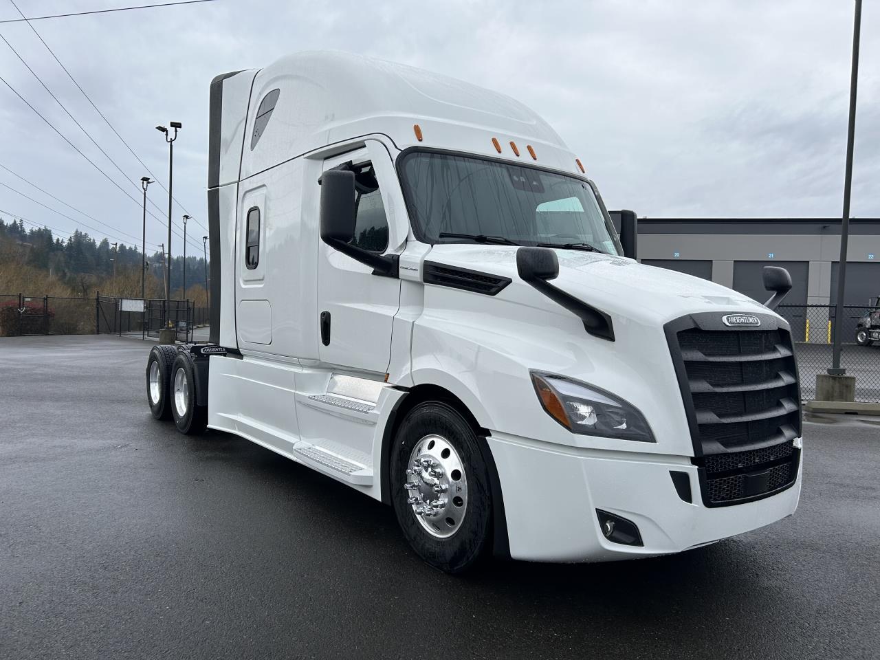 2027 Freightliner Cascadia in Mount Vernon, WA — photo 5