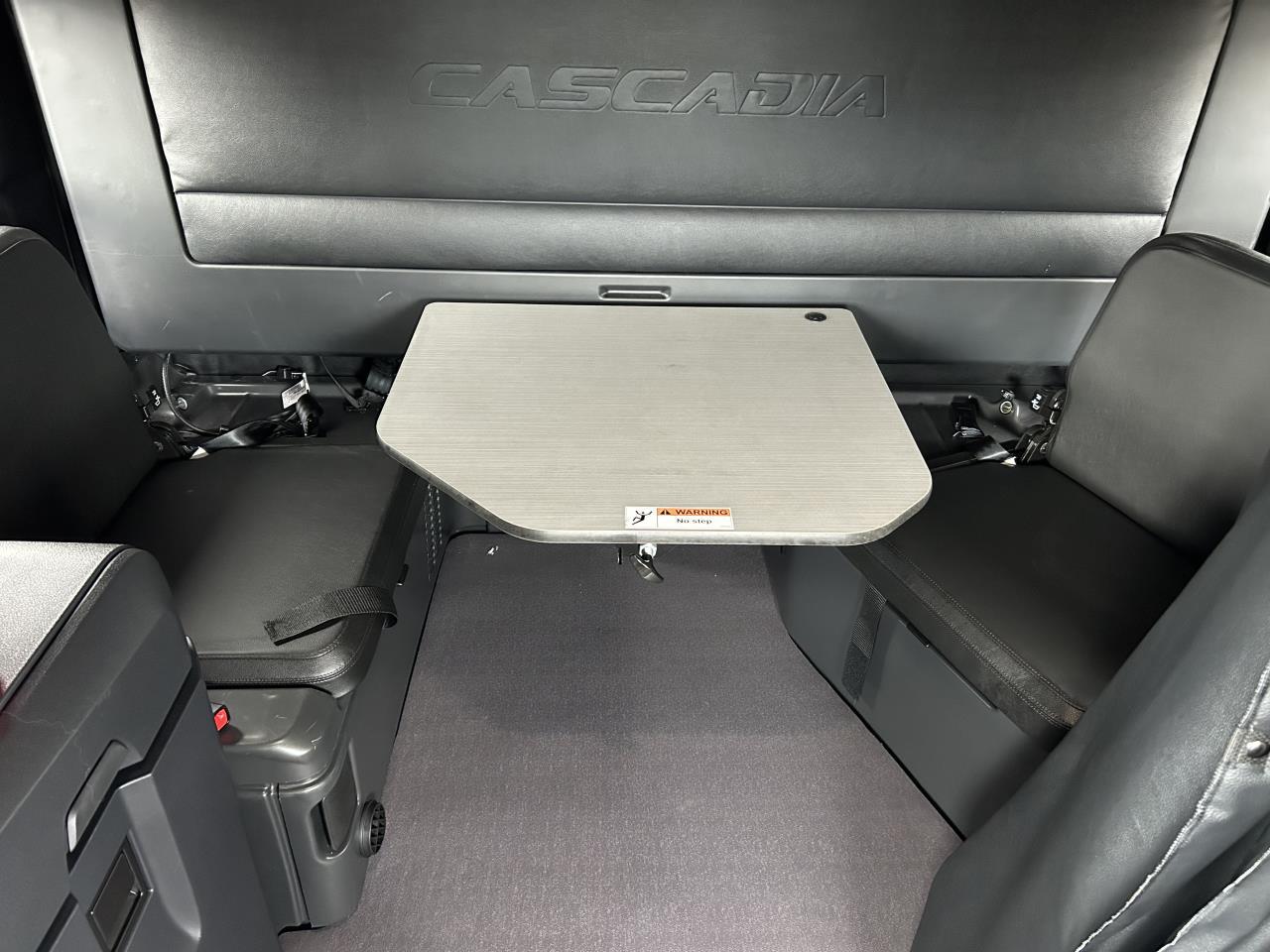 2027 Freightliner Cascadia in Pacific, WA — photo 9