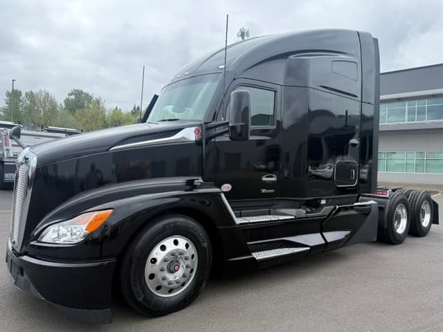 2023 Kenworth T680