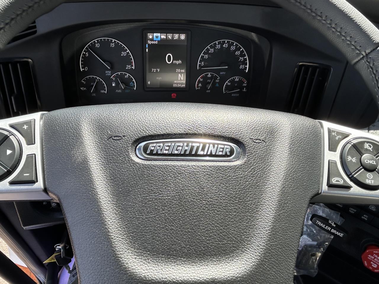 2027 Freightliner Cascadia in Spokane, WA — photo 8