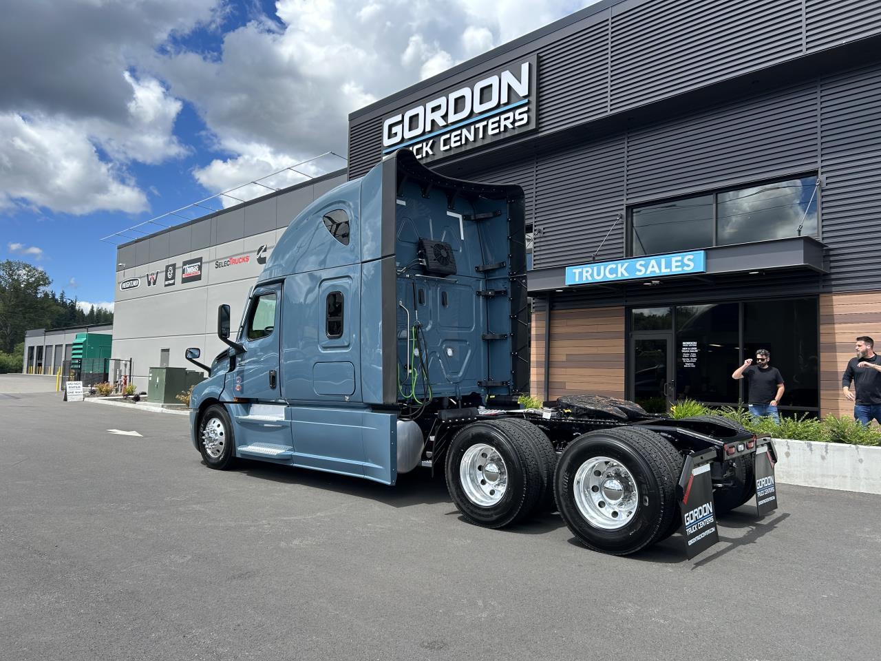 2027 Freightliner Cascadia in Pacific, WA — photo 3