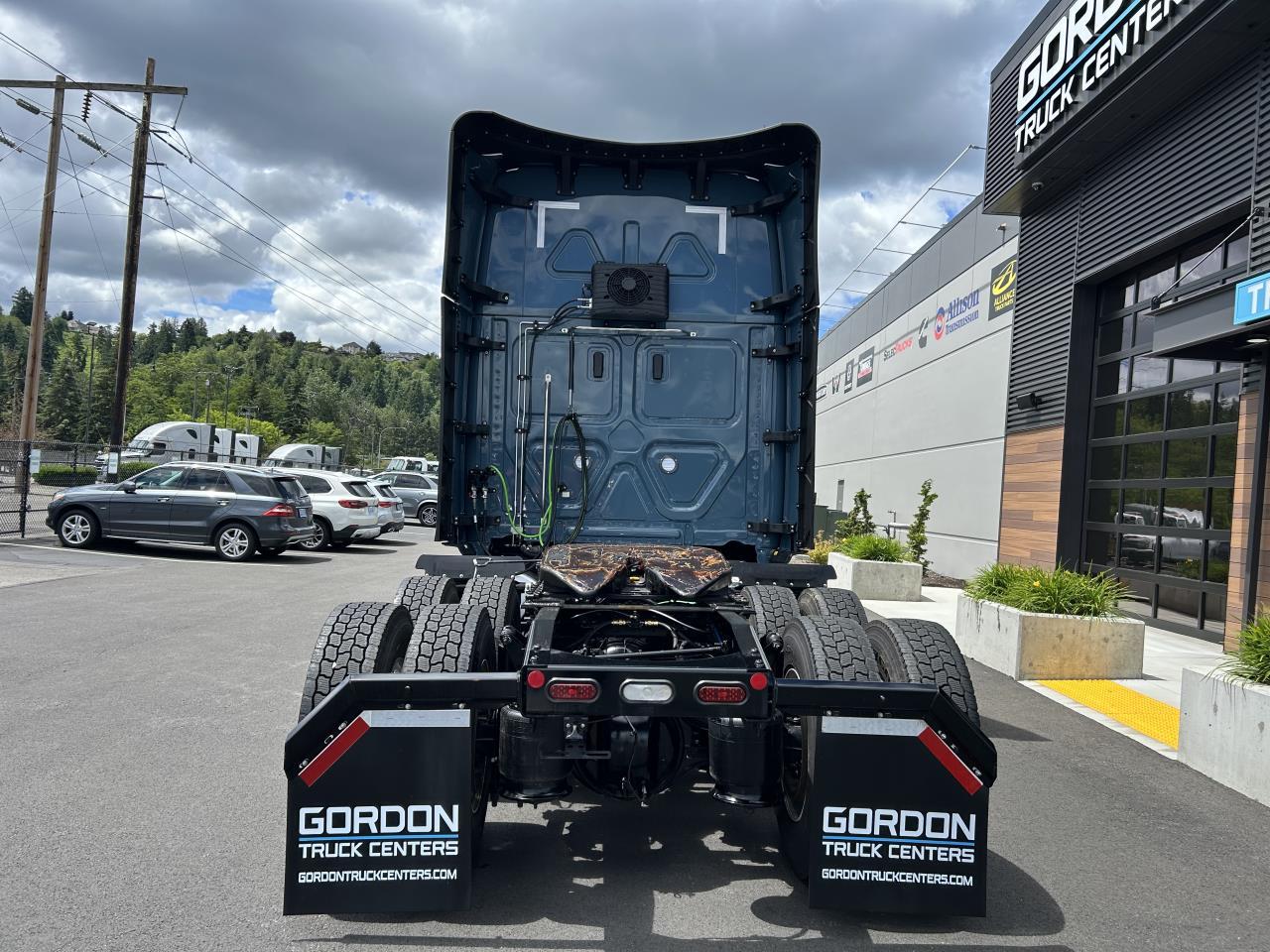 2027 Freightliner Cascadia in Pacific, WA — photo 4