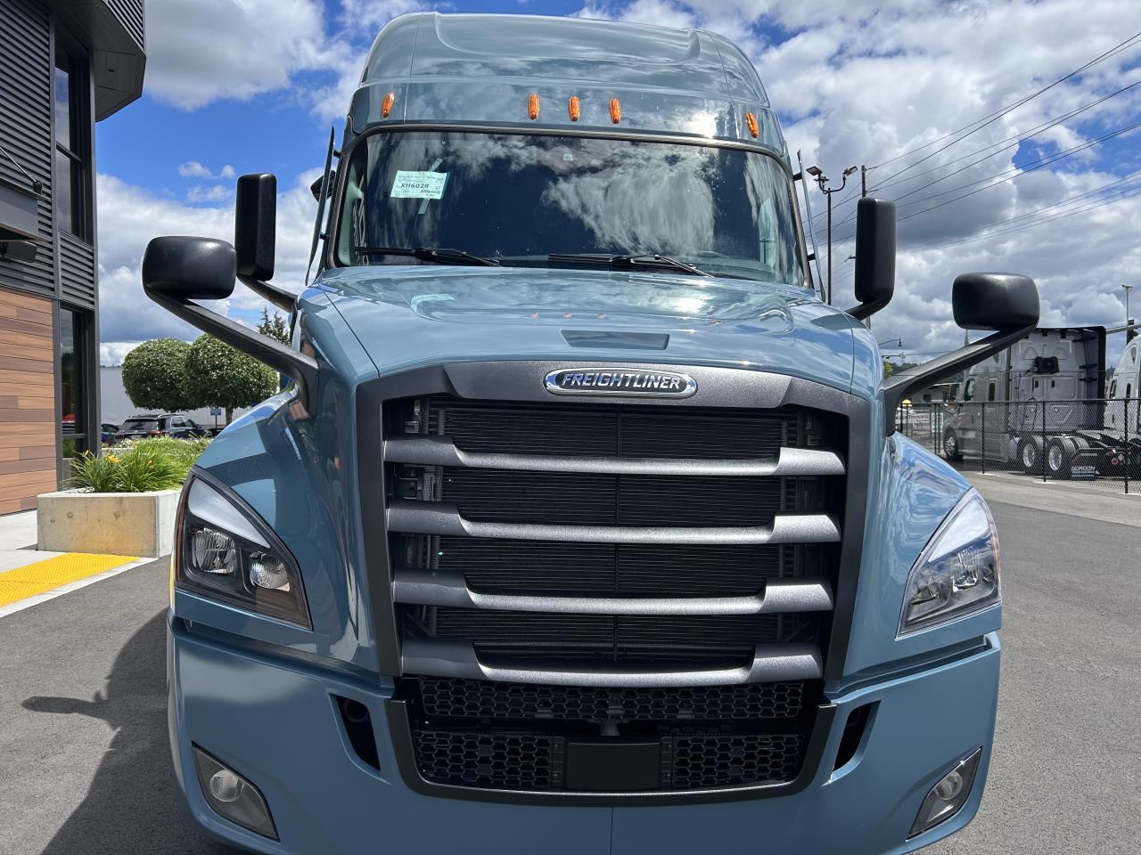 2027 Freightliner Cascadia in Pacific, WA — photo 7