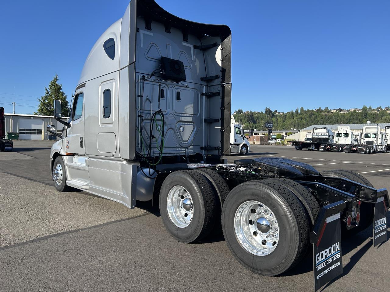 2027 Freightliner Cascadia in Spokane, WA — photo 2