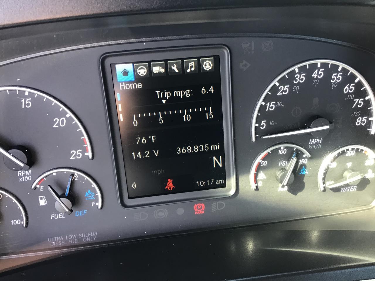 2022 Freightliner Cascadia in Pacific, WA — photo 9