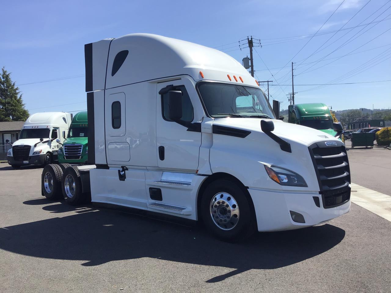 2024 Freightliner Cascadia in Pacific, WA — photo 3