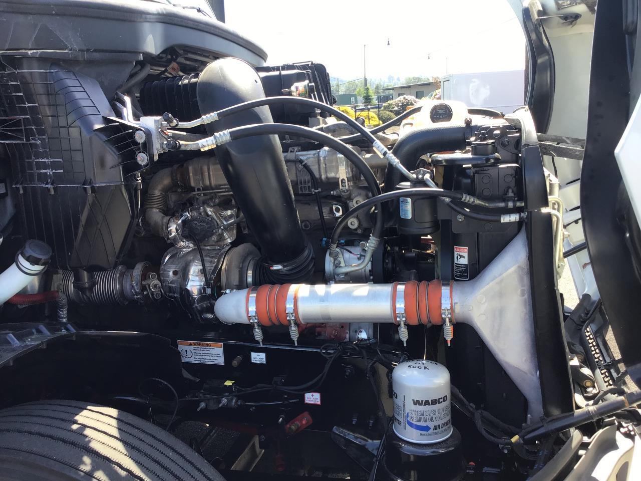 2022 Freightliner Cascadia in Pacific, WA — photo 12