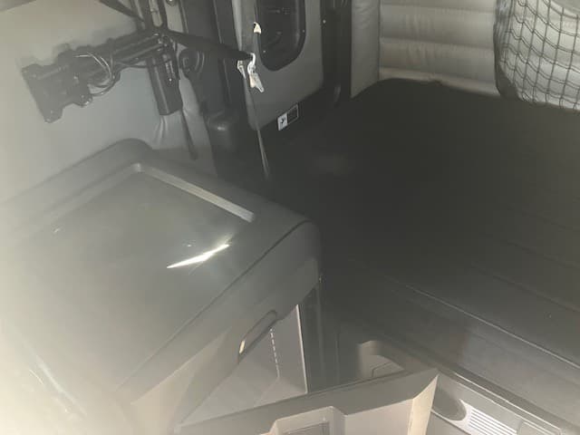 2022 Freightliner Cascadia in Spokane, WA — photo 9