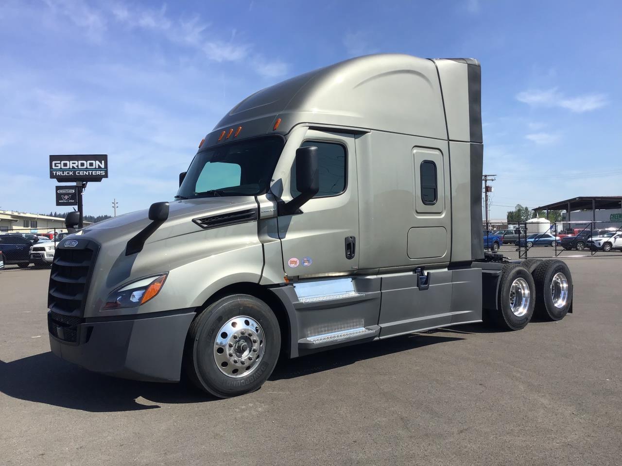 2025 Freightliner Cascadia
