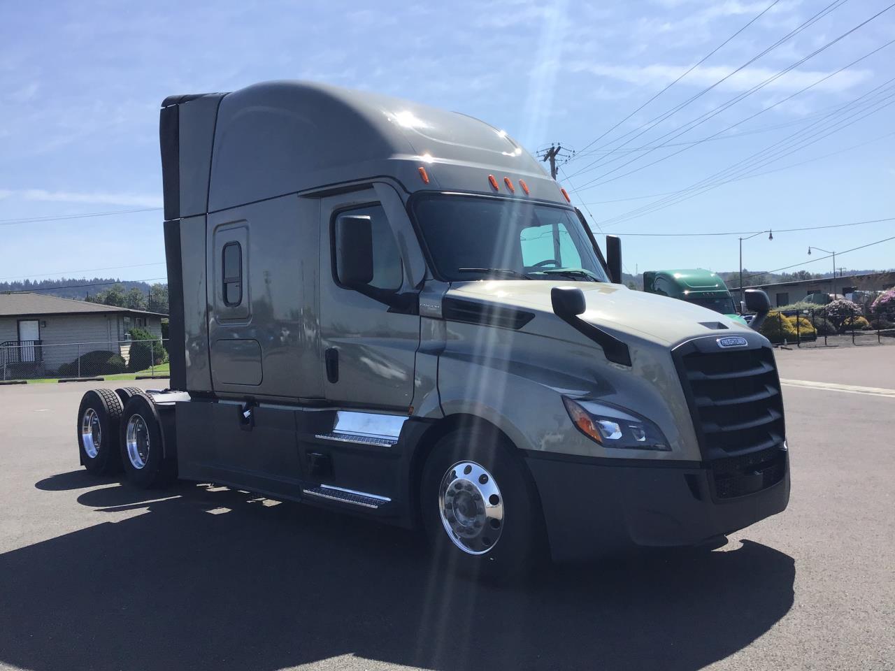 2025 Freightliner Cascadia in Pacific, WA — photo 3