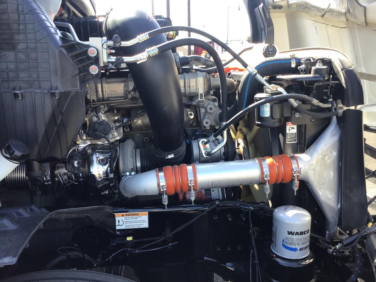 2025 Freightliner Cascadia in Pacific, WA — photo 12
