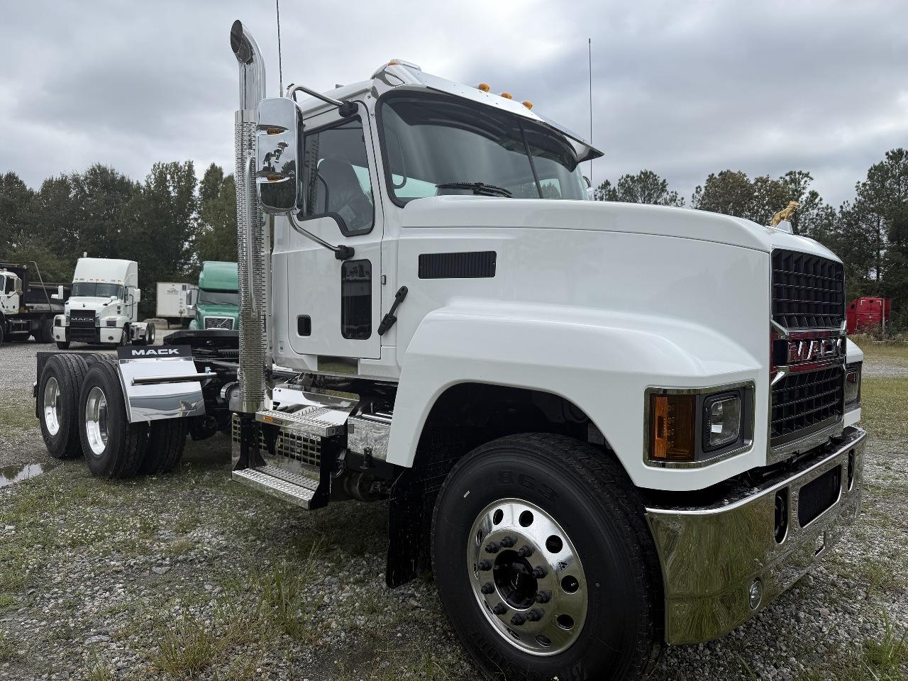 2027 Mack Pinnacle in Chesapeake, VA — photo 3