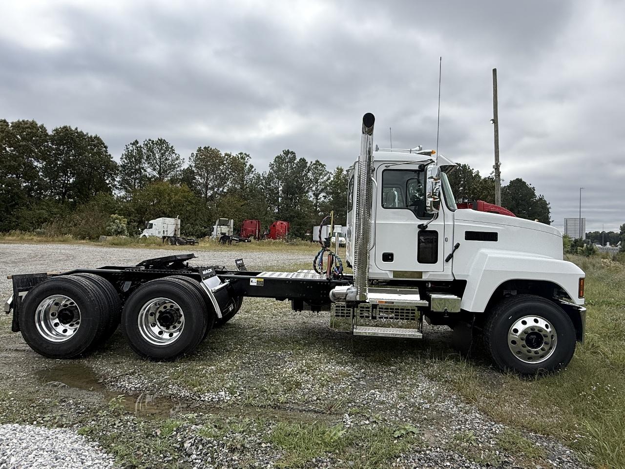 2027 Mack Pinnacle in Chesapeake, VA — photo 4