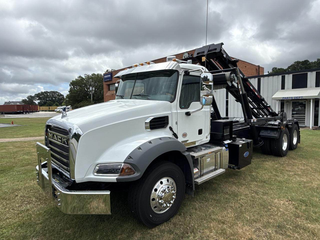 2026 Mack Granite in Chesapeake, VA — photo 2