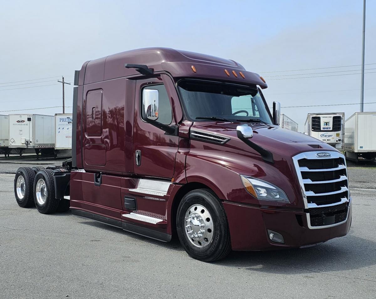 2023 Freightliner Cascadia
