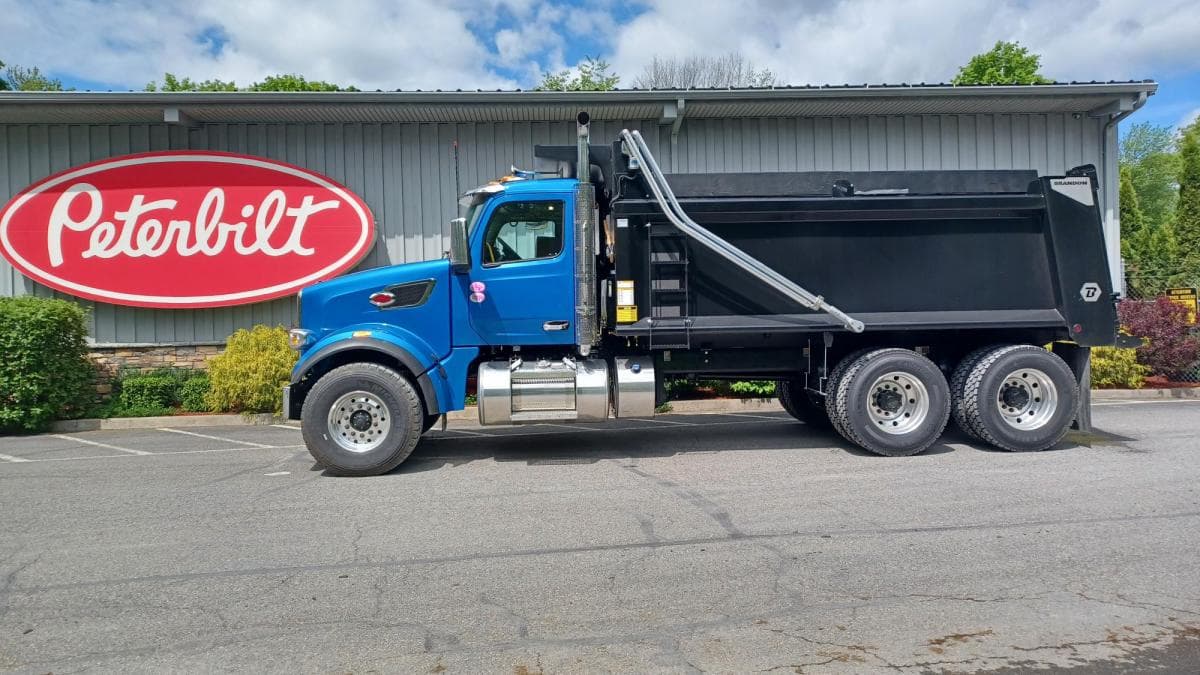 2025 567 Dump Truck