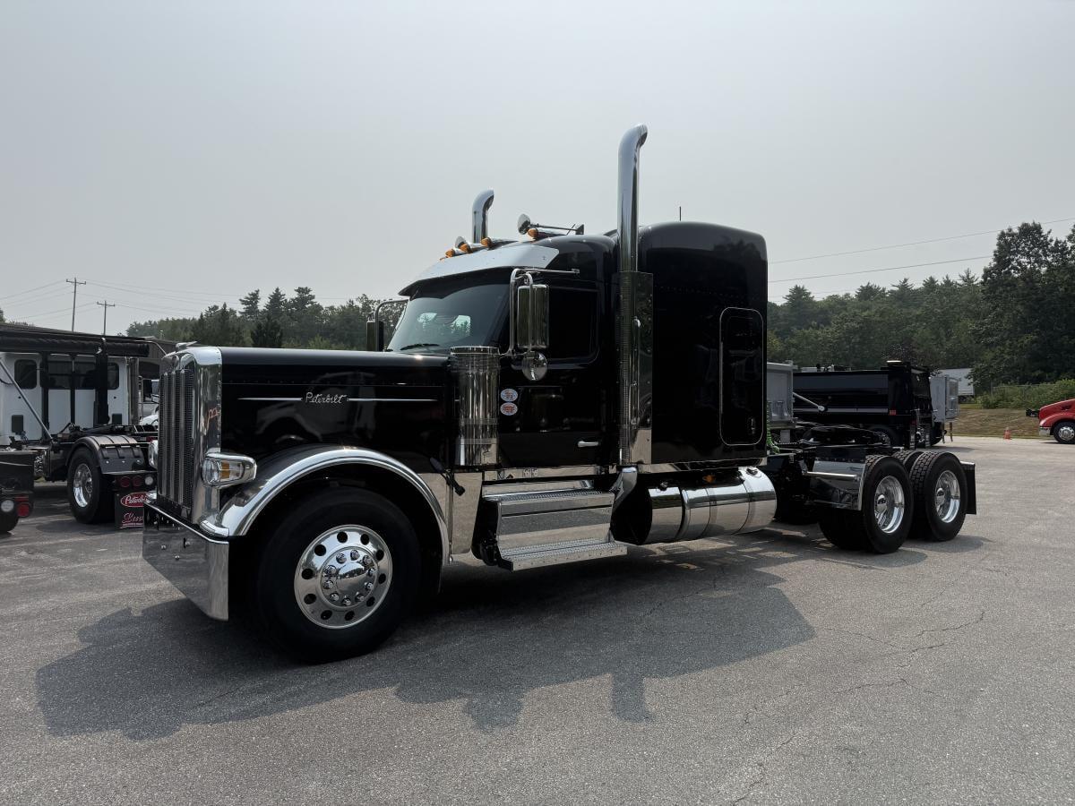 2025 589 Sleeper