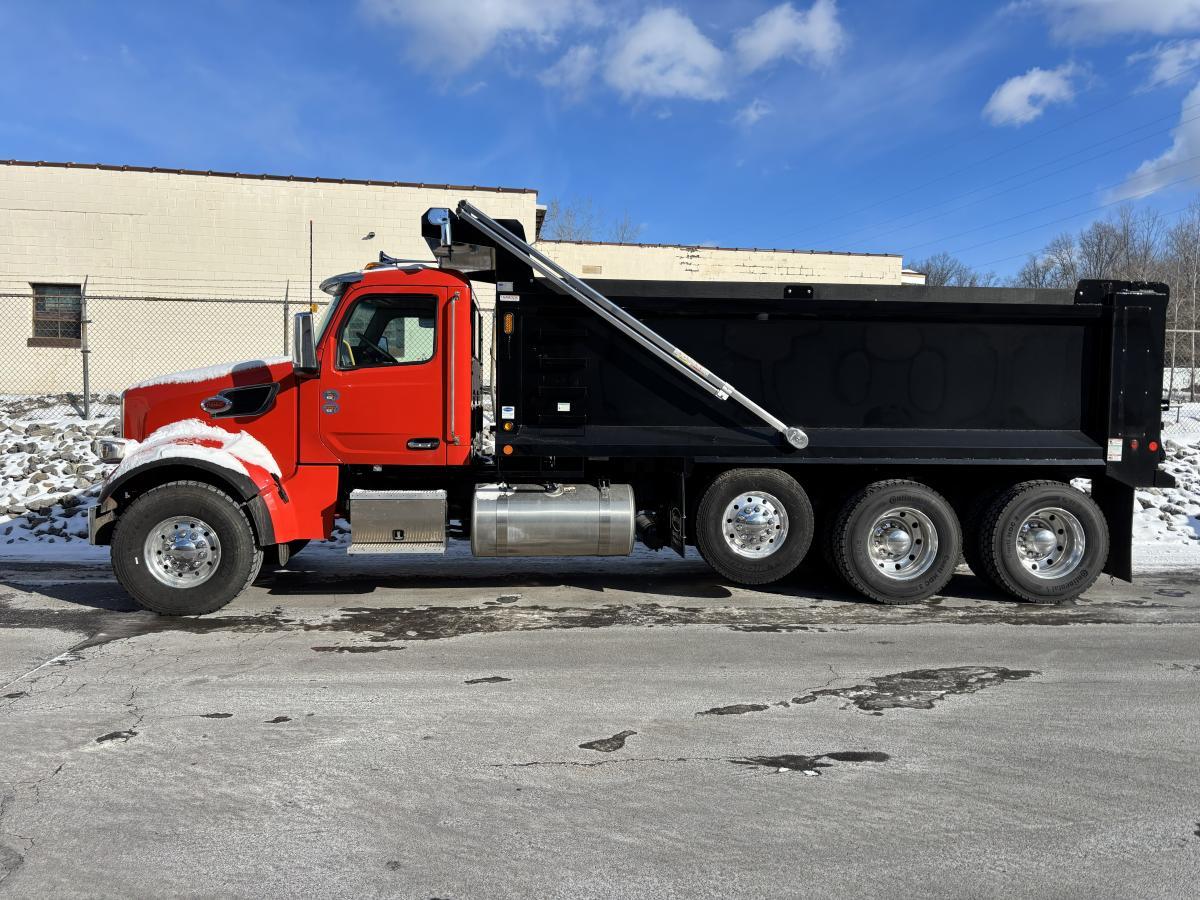 2025 567 Cab Chassis Truck