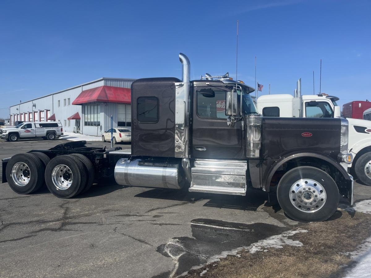 2027 589 Sleeper