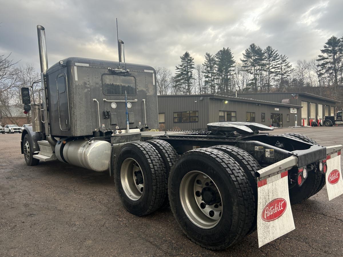 2027 in South Royalton, VT — photo 4