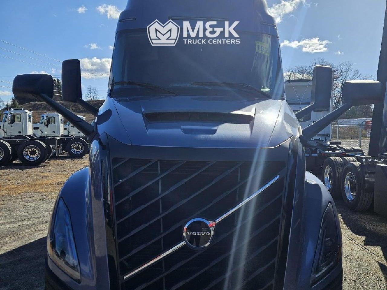 2026 Volvo VNL 860
