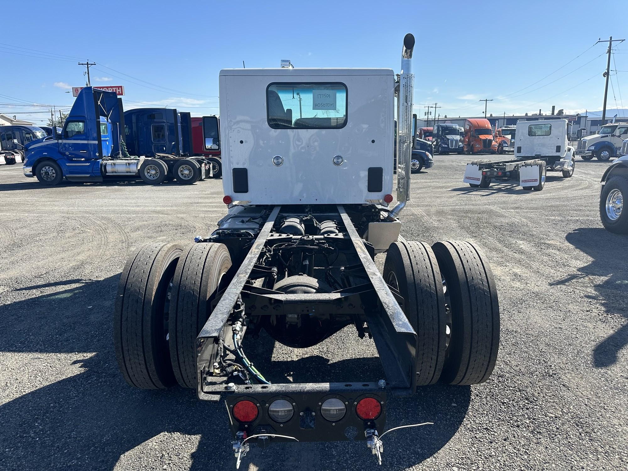 2025 Kenworth T380 in Spokane, WA, WA — photo 3
