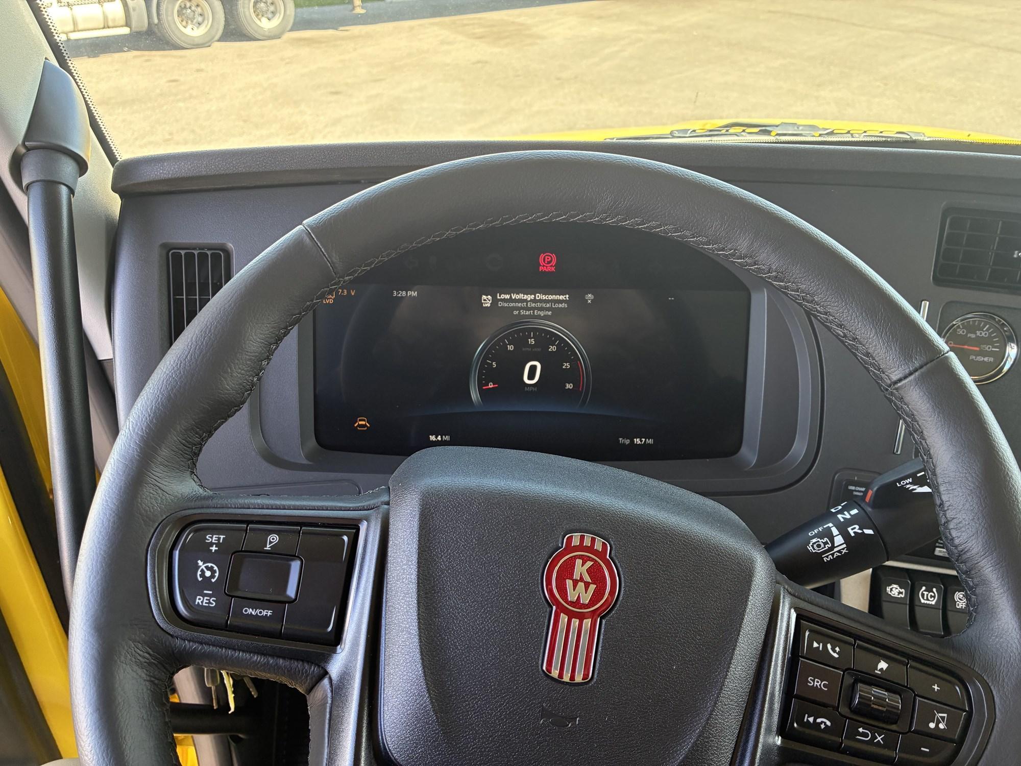 2025 Kenworth T880 in Missoula, MT, MT — photo 6