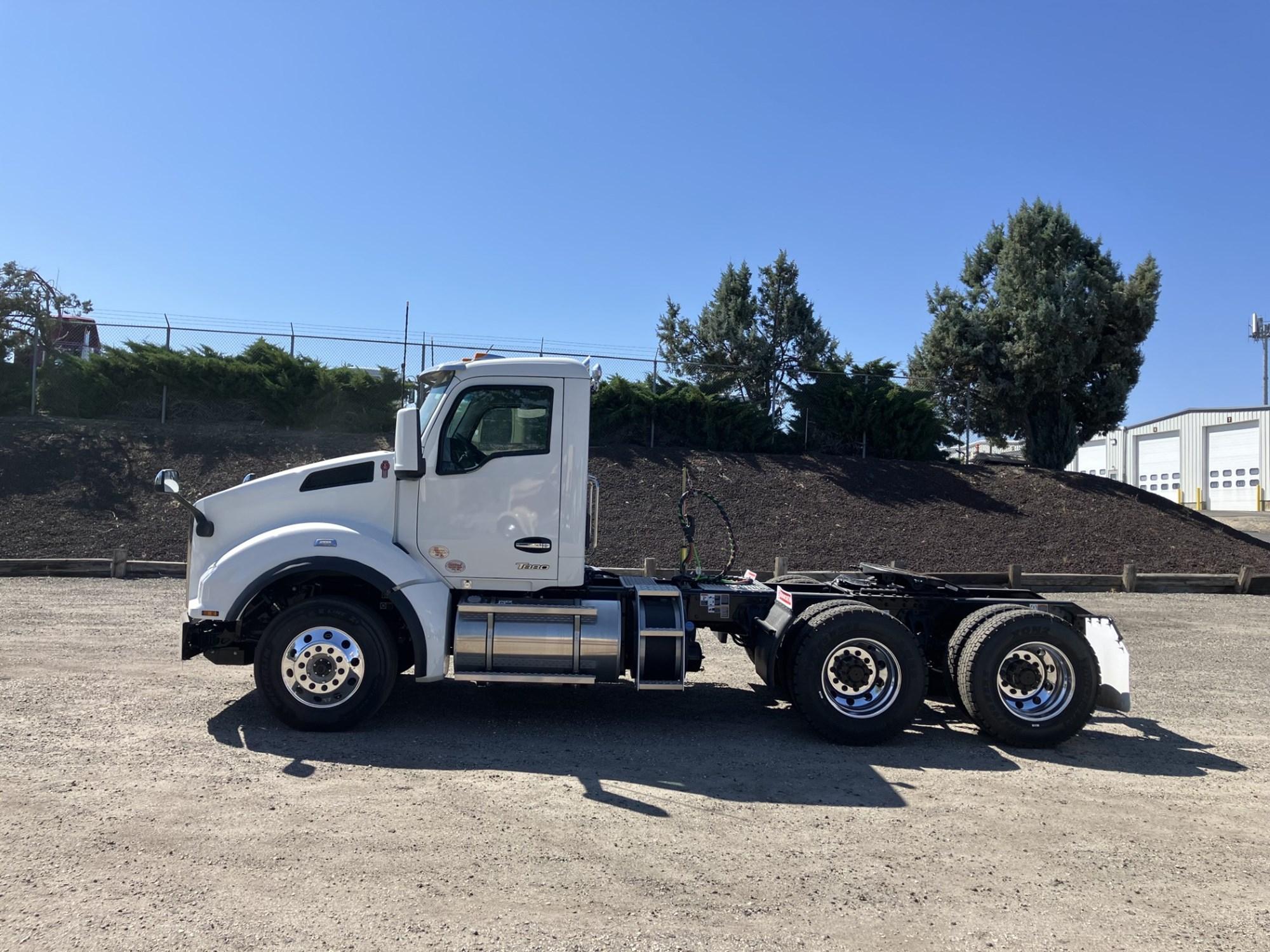 2025 Kenworth T880 in Boise, ID, ID — photo 2