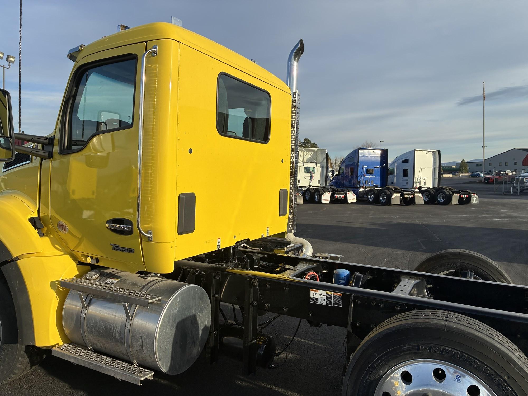 2025 Kenworth T880 in Missoula, MT, MT — photo 3
