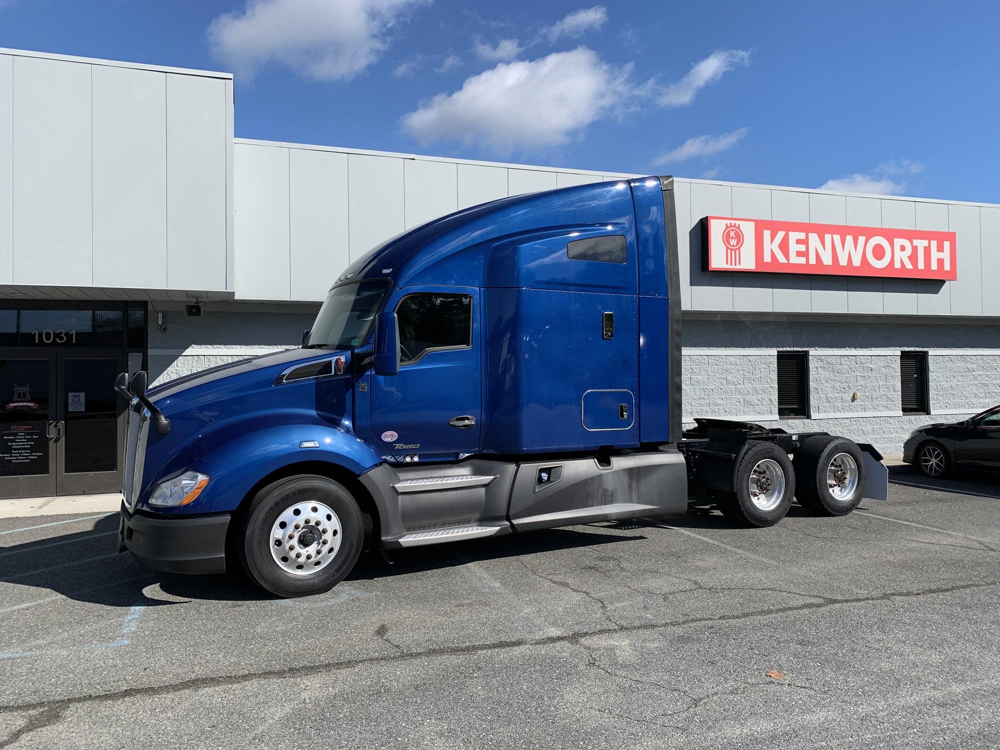 2021 Kenworth T680 in Chesapeake, VA, VA — photo 2