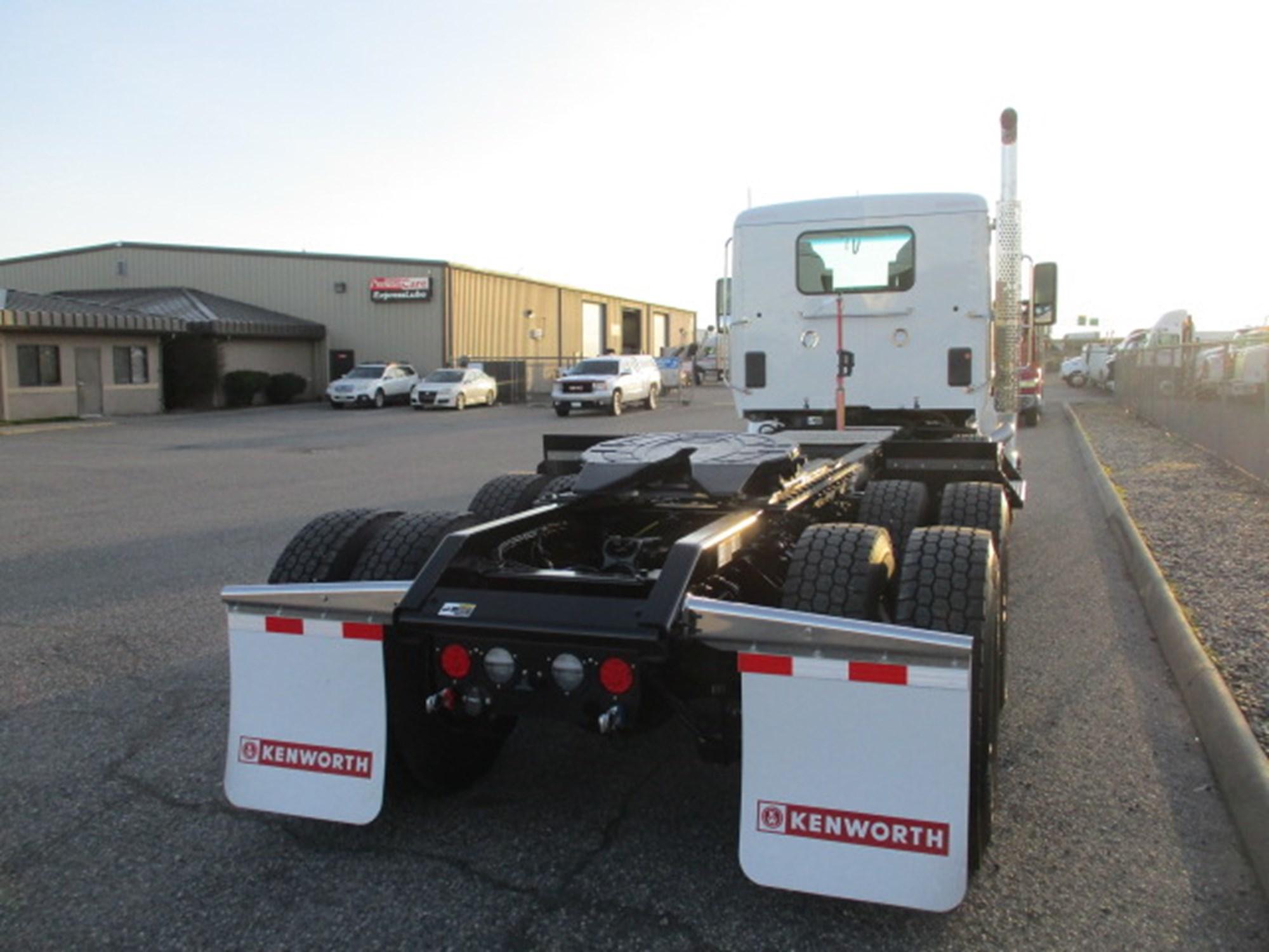 2026 Kenworth T880 in Pasco, WA, WA — photo 3