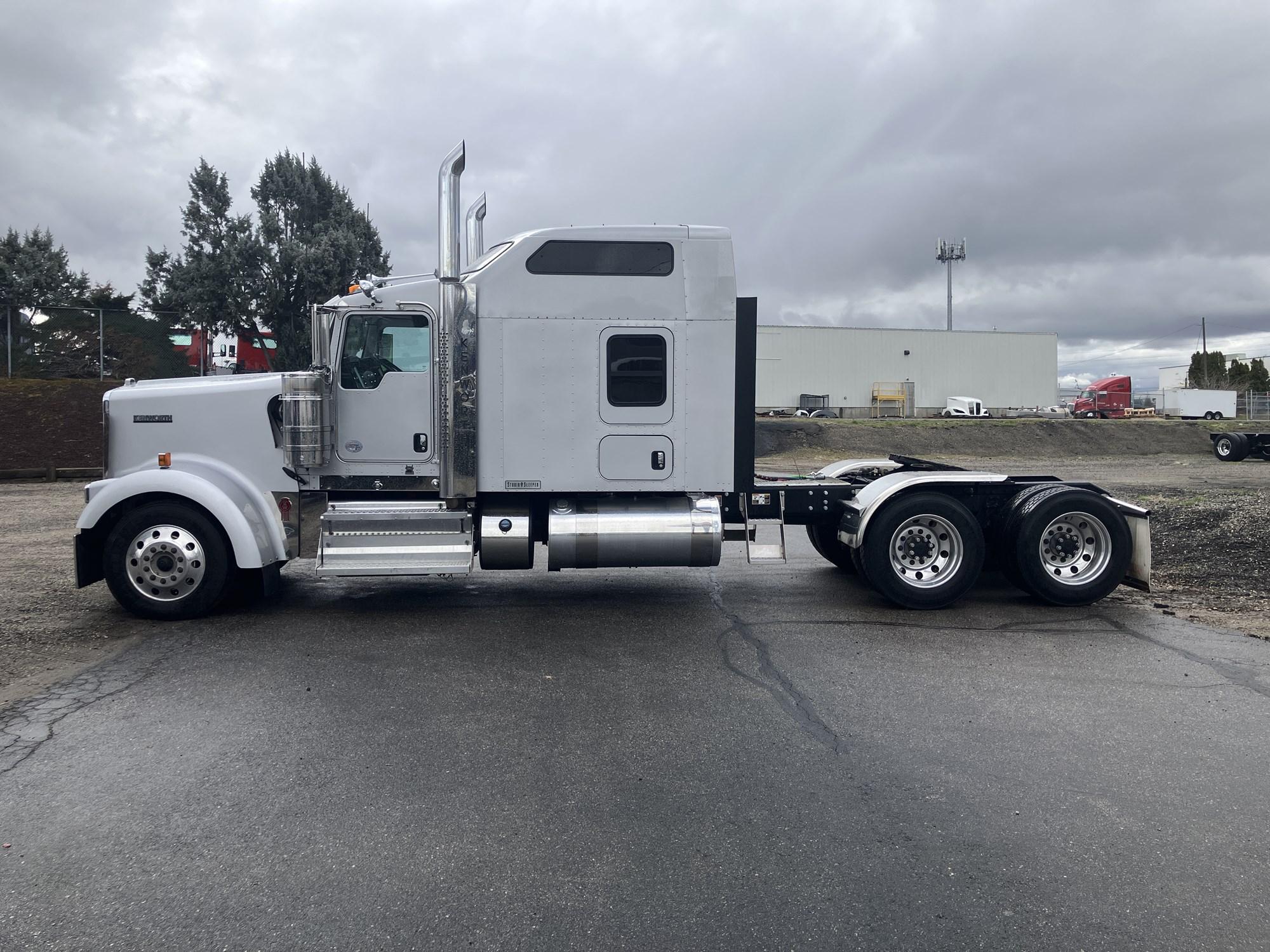 2020 Kenworth W900 in Boise, ID, ID — photo 2