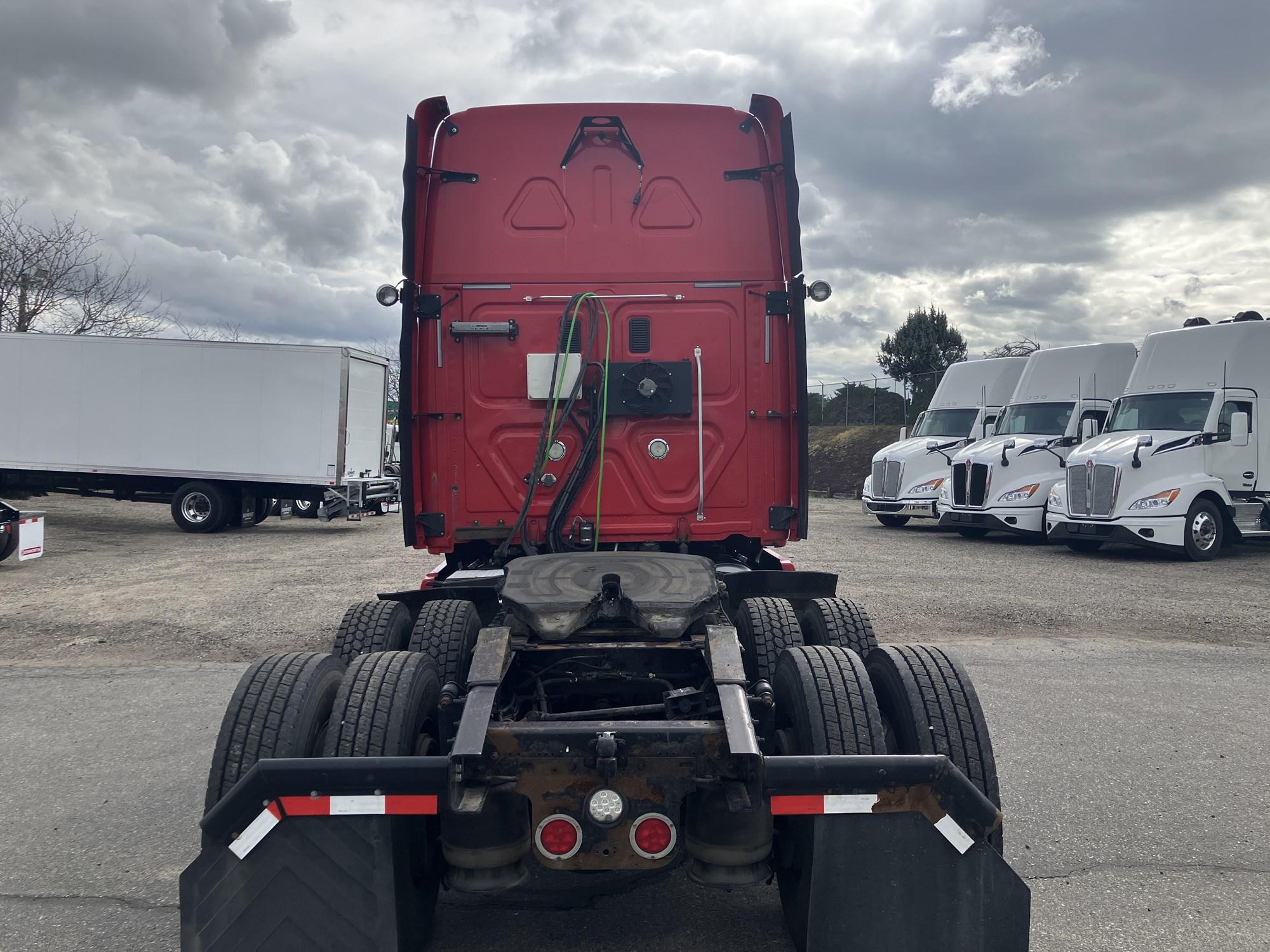 2011 Freightliner Cascadia in Boise, ID, ID — photo 4