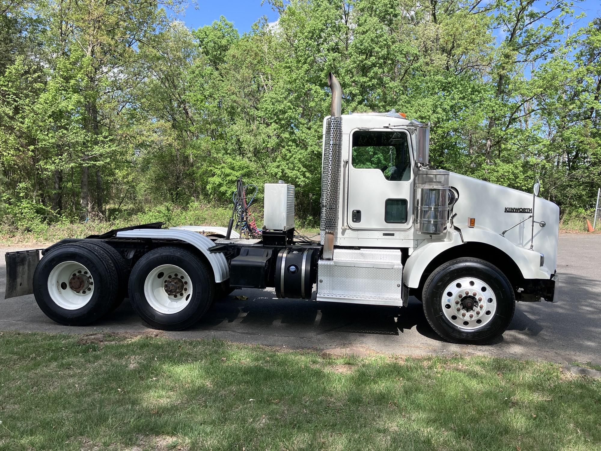 2014 Kenworth T800 in Manassas, VA, VA — photo 3